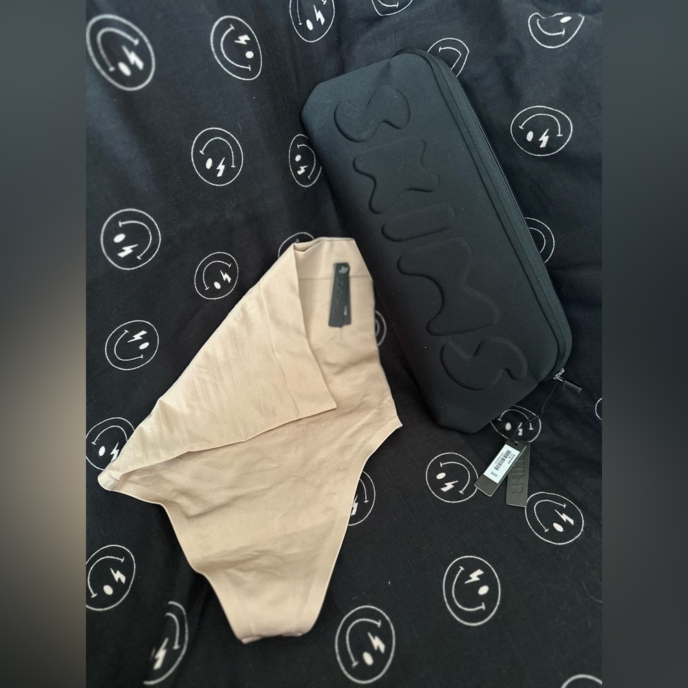 Skims High Waist Shapewear Nude • size medium